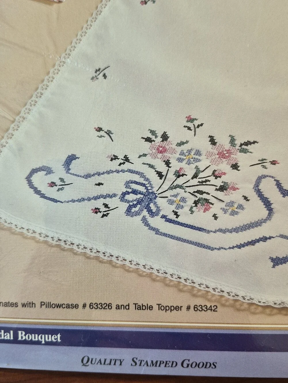 Vintage Dresser Scarf Bucilla 63332 Stamped Cross Stitch Bridal Bouquet 1992 NEW